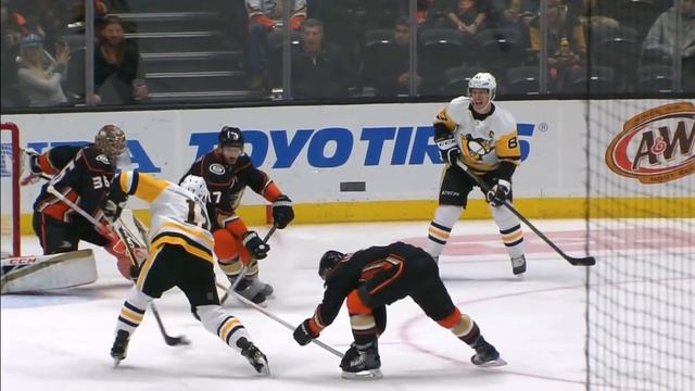 John Gibson Gets Across To Stun Bryan Rust With A Great Pad Save смотреть онлайн