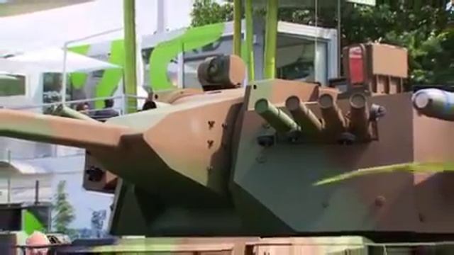 Sphinx Panhard EBRC Eurosatory 2010 combat armoured reconnaissance vehicle France French army.flv смотреть онлайн