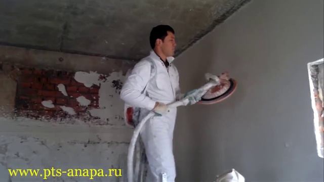 Затирка гипсовой штукатурки затирочной машиной Rokamat 700