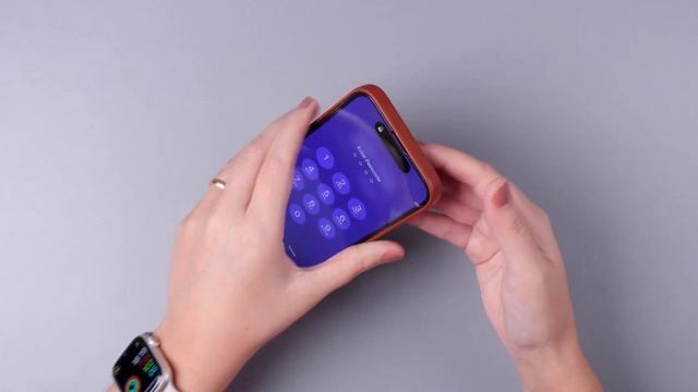 Apple Leather MagSafe Case AFTER 4 MONTHS! Is it worth it? смотреть онлайн