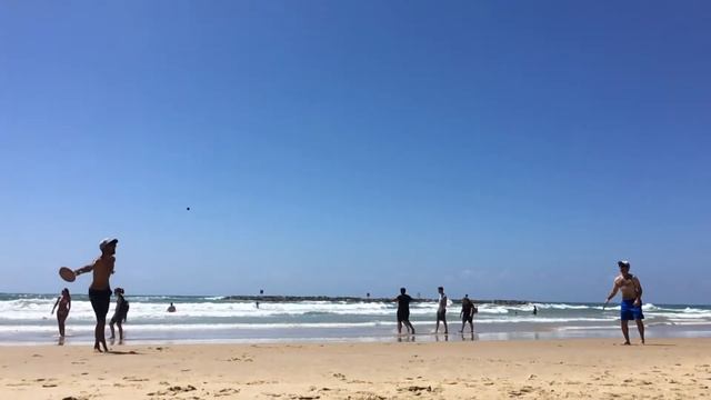 Beautiful Beach - People Enjoy смотреть онлайн