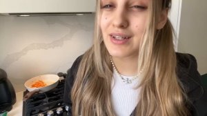 КАЯ и ПАРАДЕЕВИЧ ГОТОВЯТ ФРИКАДЕЛЬКИ (кукинг)
