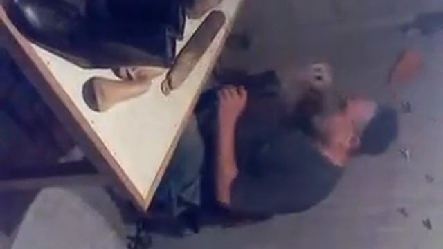 Маргиланцы готовят кожанные носки ... смотреть онлайн