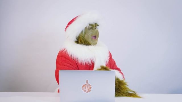 The Grinch Answers the Internet's Most Searched Questions смотреть онлайн