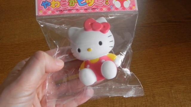 Hello Kitty squeaky toy смотреть онлайн