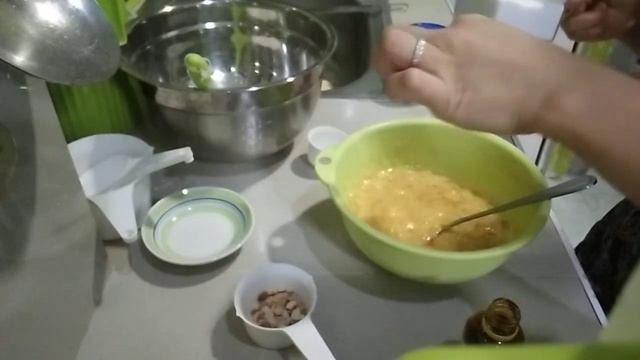 steam banana moist cake. no oven! no problem!.try nyo Ang sarap?? смотреть онлайн