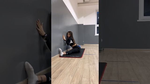 ? Забирай подарок «ТОП 20 упражнений на растяжку и шпагат» по ссылке в описании ? смотреть онлайн