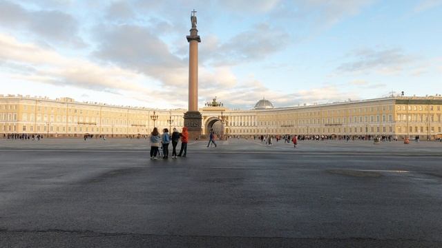 Санкт-Петербург. Дворцовая площадь. Живая картина. Под песню уличного музыканта "3 сентября". смотреть онлайн