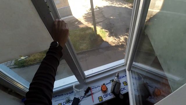 Как самому установить москитную сетку на петлях, на пластиковое окно? смотреть онлайн