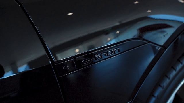 Audi Q8 Sportback e-tron - 100% electric Audi SUV now at Audi Centre Geelong. смотреть онлайн