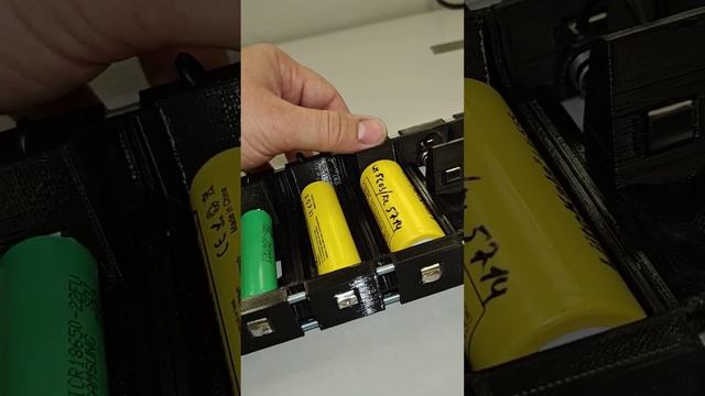 Холдеры для аккумуляторов