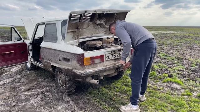 ЗАПОРОЖЕЦЬ В БОЛОТАХ/ ПОКАТУХИ НА ПЕРЕРОБЛЕНОМУ ЗАПОРОЖЦІЮ. смотреть онлайн