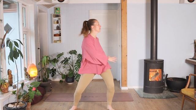 Living Yolates -Connecto your body and intuition смотреть онлайн