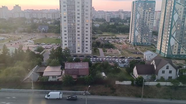 что происходит на улице вечером за 30 минут смотреть онлайн