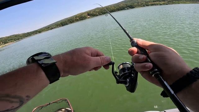 Защо ИЗЧЕЗНА ТОЗИ ВИД от язовир Ивайловград? Риболов на СОМ и КОСТУР на Студен кладенец. смотреть онлайн