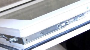 Ремонт пластиковых окон (замена фурнитуры). Этап 6 Установка угловых переключателей