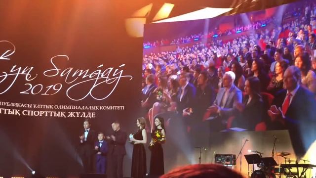 Нургалиев Сауат на сцене ЦКЗ "Казахстан" смотреть онлайн