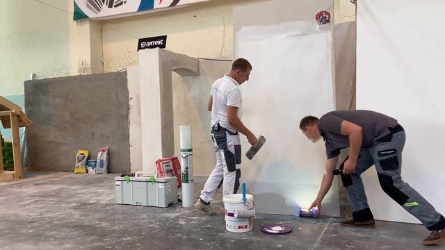 Нанесение шпаклевки валиком. Рекомендации производителя. смотреть онлайн