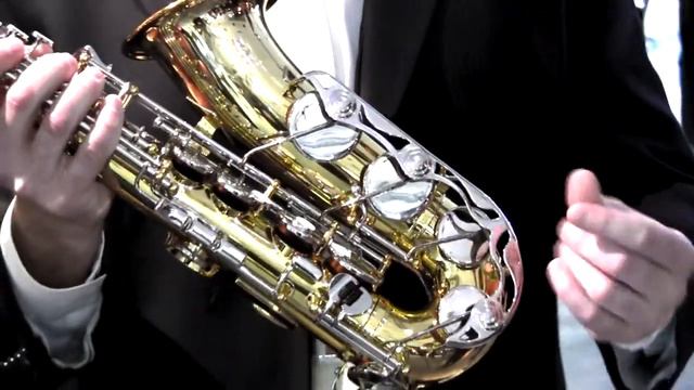 Hyson Music Presents the Yamaha YAS-26 Standard Alto Saxophone - NAMM 2012 смотреть онлайн