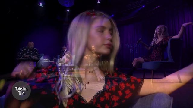Taksim Trio & Aleyna Tilki - Geberiyorum смотреть онлайн