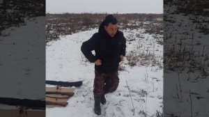 Отстрел патронов 16 калибра дробью номер 3 на 35 м.