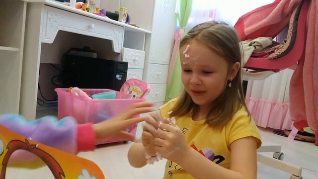 Пирог в лицо - забавная игра! смотреть онлайн