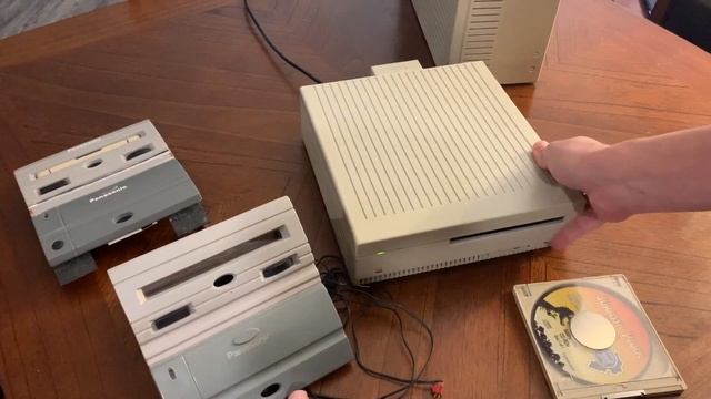 Jurassic Park Ford Explorer - Interactive CD-ROM Explained смотреть онлайн