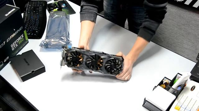 Gigabyte GV-N960G1 GAMING-4GD (GTX 960 4GB): Unboxing смотреть онлайн