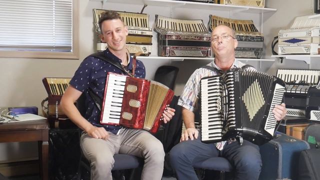 Buying Your First Accordion - Different Accordions, Different Sounds смотреть онлайн