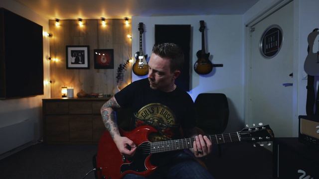 Gibson SG Junior vs Standard смотреть онлайн