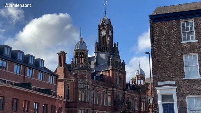 Погода наладилась и мы поехали в York... говорят, самый красивый город Англии...так ли это? смотреть онлайн