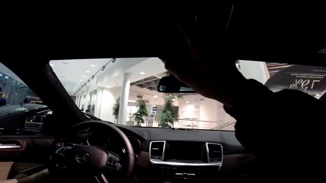 Новый Mercedes-Benz ML 350 CDI 4Matic смотреть онлайн