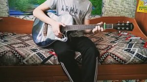Эльбрус Джанмирзоев- пошел налево на гитаре.