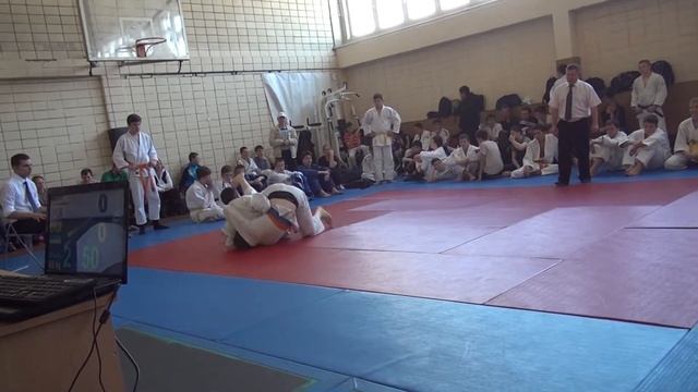 Назаренко Вадим - Мирный Богдан - 66 кг. Чемпионат Киева 2000-2001 г.р. 26 апреля 2015. смотреть онлайн