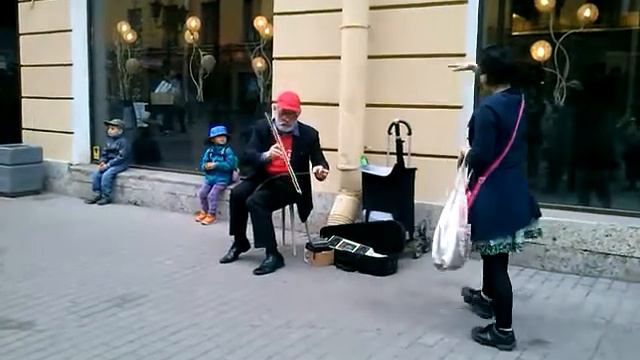 Дед играет на пиле смотреть онлайн