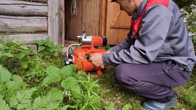 МЕНЯЮ НАСОСНУЮ СТАНЦИЮ // обзор + выводы // ПОДАЧА ВОДЫ В ДОМ смотреть онлайн