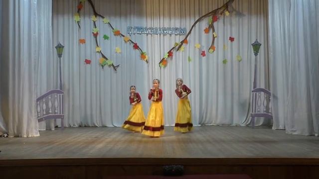 Коллектив индийского танца "Индира" г.Одесса Украина -Dholida смотреть онлайн