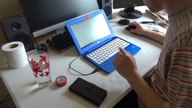 Unboxing: HP Stream 11 (My Dodgy eBay Purchase) смотреть онлайн