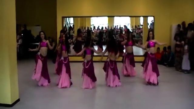 Танец "Веселые арабки" коллектив Танцбург смотреть онлайн