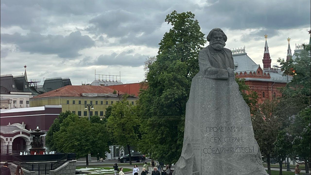 Прогулка на двухэтажном автобусе по историческому центру Москвы смотреть онлайн