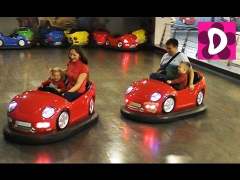 ✿ Катаемся на Машинках Indoor Playground Family Fun for Kids Indoor Play Area Playroom with Balls смотреть онлайн