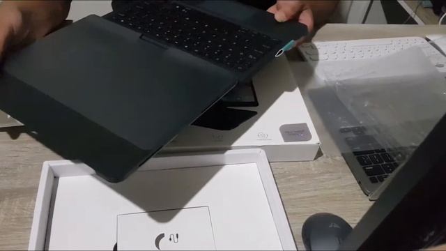 Unboxing WALTZ ROTATING KEYBOARD (ipad air 4 & ipad pro) смотреть онлайн
