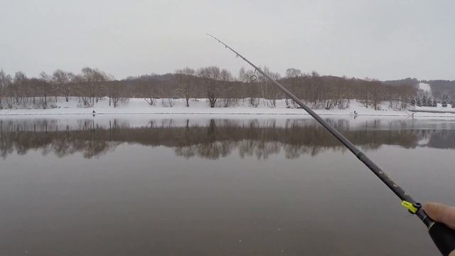 Рыбалка на москве реке-Микроджиг зима 2022 смотреть онлайн