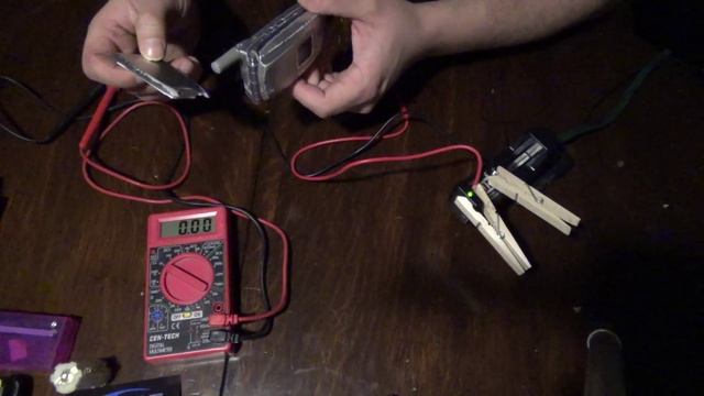 How To Wake A Dormant Lithium Battery Cell. Works On Both Cell Phones & 18650s & Similar