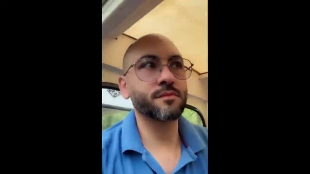 At the Train with my Family смотреть онлайн