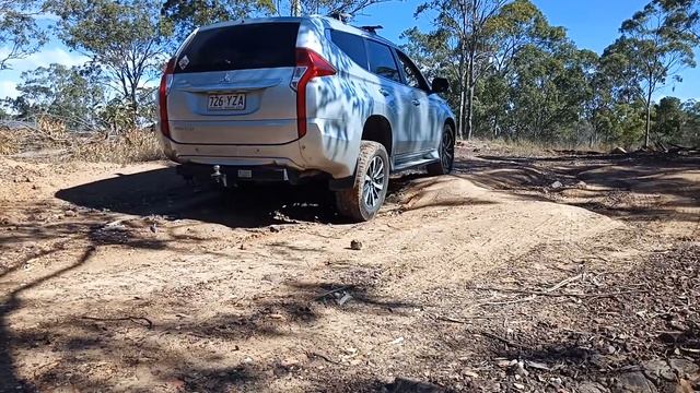 Pajero Sport Vs Ford Territory Awd смотреть онлайн