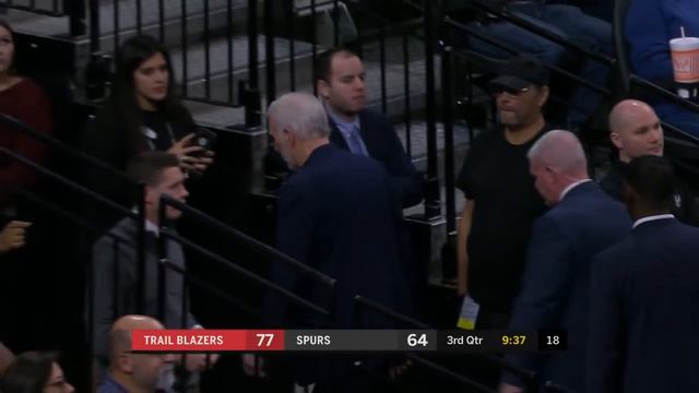 Gregg Popovich Ejected, Becky Hammon and Tim Duncan Coach Spurs смотреть онлайн