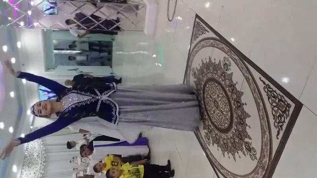 AZERİ Milli Reqsi??