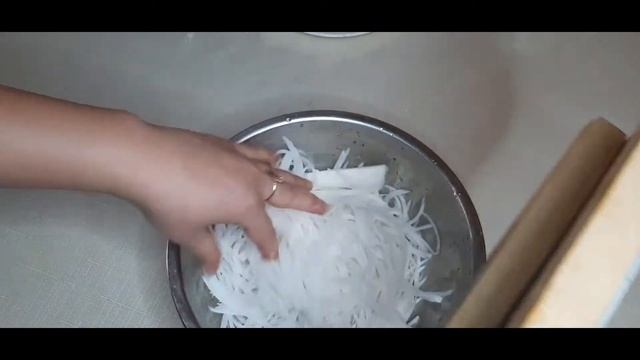 ПО ЮЖНО-КОРЕЙСКИ/ХАНГУКСКИЙ КИМЧИ С КАЛЬМАРАМИ/АЛЕНА ПРО КОРЕЙСКУЮ КУХНЮ И НЕ ТОЛЬКО смотреть онлайн