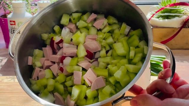 ОКРОШКА на кефире Весенняя ! Очень Вкусная Самый Лучший Рецепт смотреть онлайн